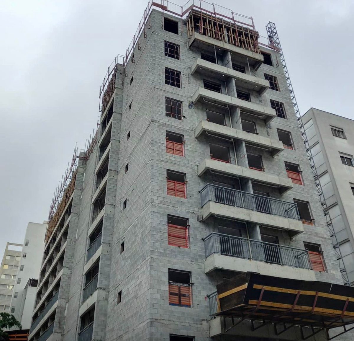 Edifício residencial em execução pela Trinity3